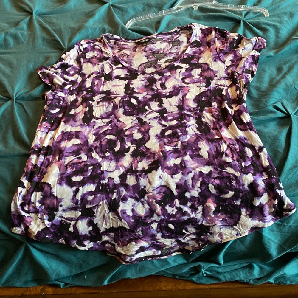 Purple patterned short sleeve shirt with V neck
